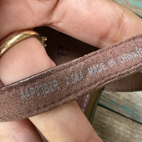 Aravon by New Balance Sandals Metallic Bronze Brown Leather Kitten Heel 7.5 AA - Picture 12 of 13